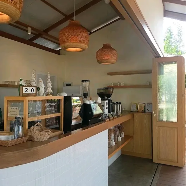 PLIKVIVEK CAFE คาเฟ่สไตล์ญี่ปุ่น