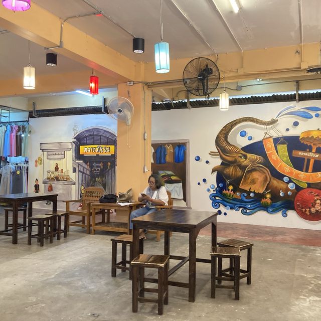 โกเตี๊ยม @ กาดหลวง ร้านกาแฟโบราณคิดถึงวันเก่า ๆ