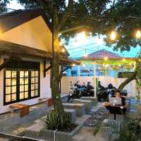 RUMAH SEPERTIGA SIBUK | HOMEMADE COFFEE WITH A MASCOT NAMED ABU