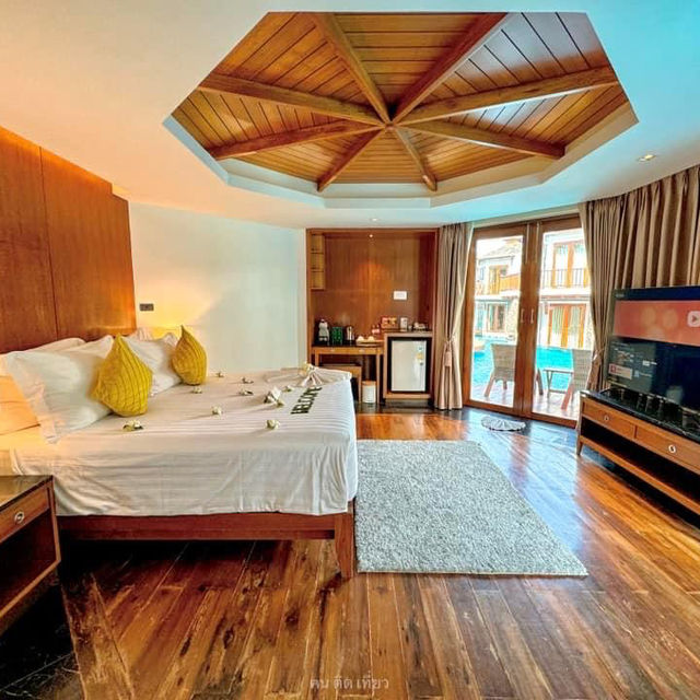 ที่พักสวยริมทะเลขนอม Yotaka Khanom