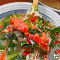 ข้าวกุ้งมังกรแกะราดมันกุ้งเยิ้มๆเจ้าดังบรรทัดทอง