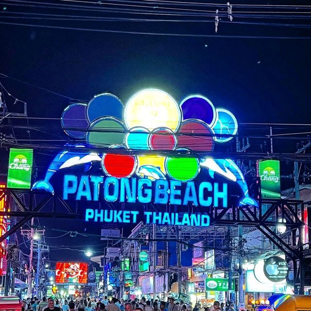 Patong Nightlife: A Vibrant Party Paradise! 🎉