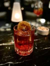 JAZZ BAR🍸แนวหรูหรา…ใจกลางเมืองย่านหลังสวน 