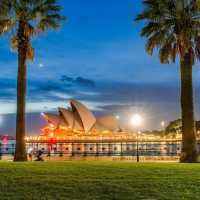 🇦🇺 Sydney, Australia: Iconic Landmarks and Coastal Charm 🌊🌇