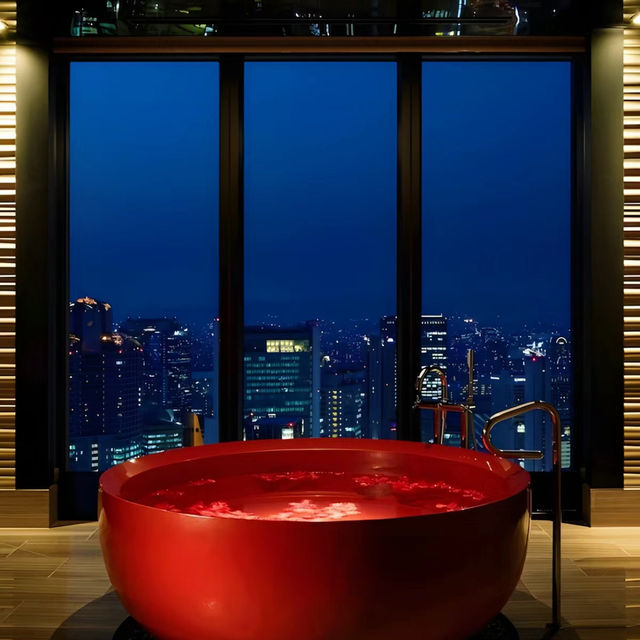 大阪康萊德酒店：超高層景觀，180度觀景豪華客房