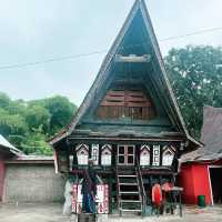 Bolon House