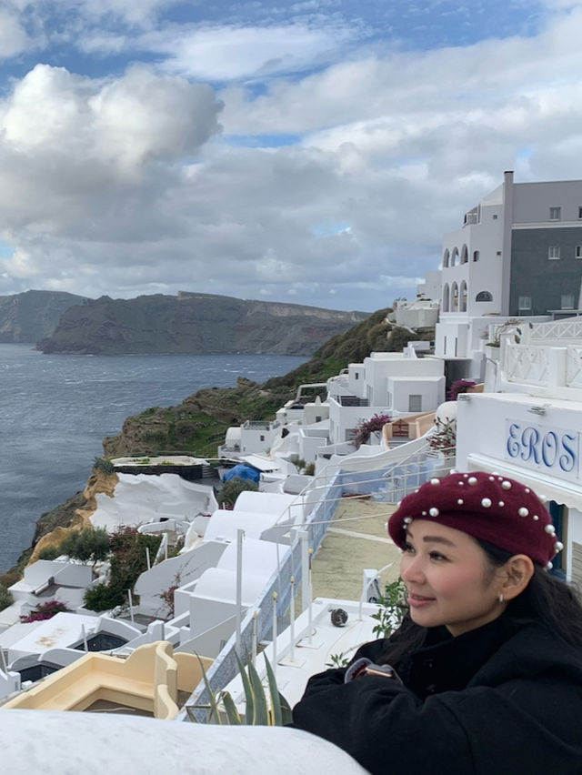 What makes SANTORINI FAMOUS?!?