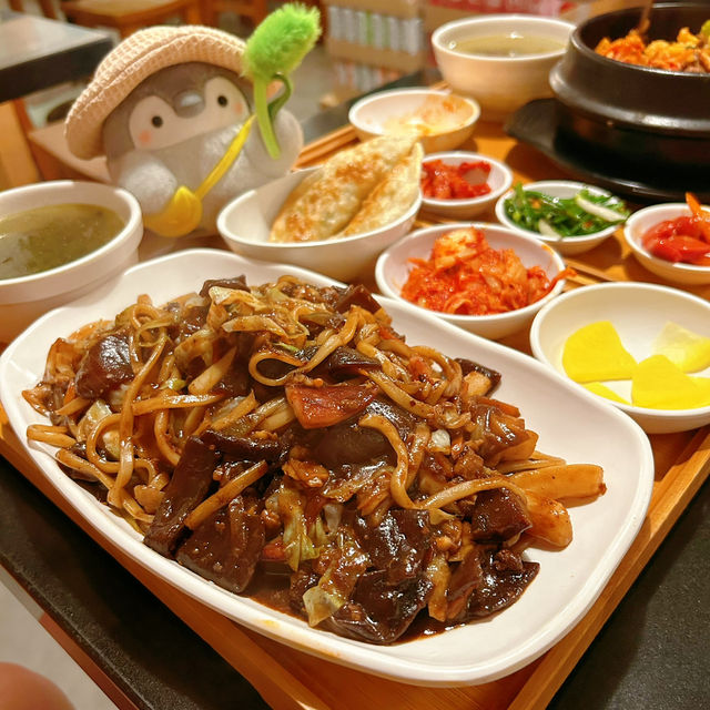 炸醬麵好地道🥰