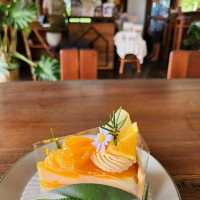 คาเฟ่แบบสโลว์บาร์ Go Back Home