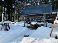 雪国の無人神社！！