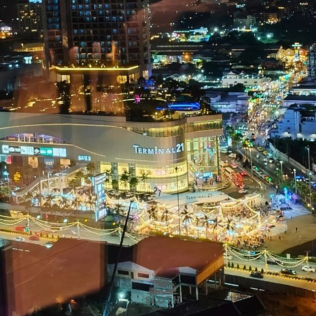 🥂 The Sky 32 Restaurant
