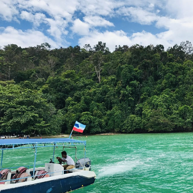 A Thrilling Day of Parasailing at Tunku Abdul Rahman Park