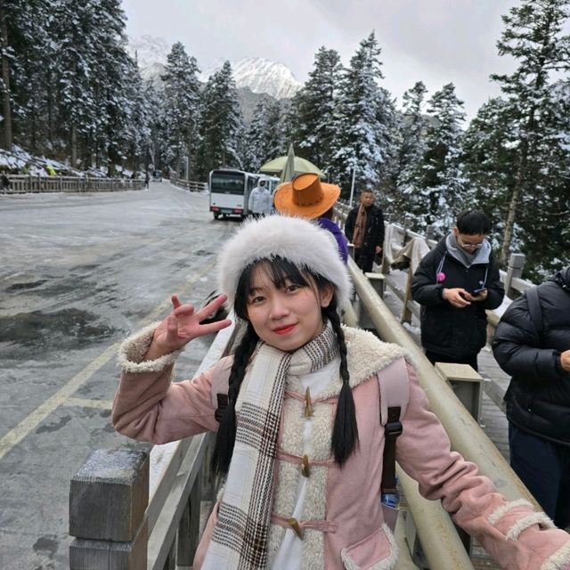 จีนต้องมาสักครั้ง : อุทยานหวงหลงระดับ 5A  🏔