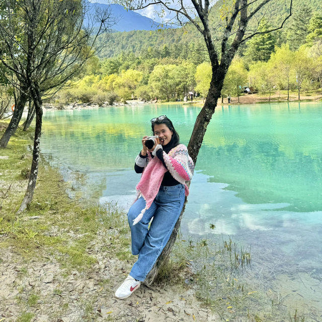The Bluest lake I’ve ever seen. This is not Switzerland, this China.