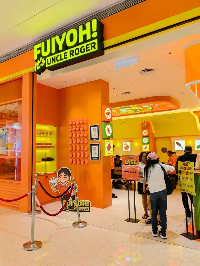 Fuiyoh! It's Uncle Roger, 2 Guinness World Records Holder