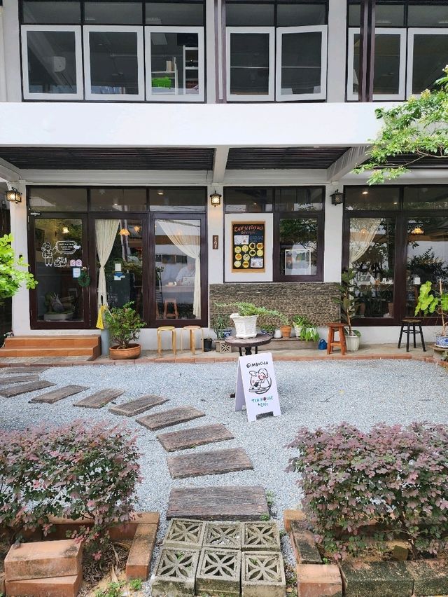 【バンコク】グラスに名前を書いてくれる、おばあちゃん家のようなカフェ🍵
