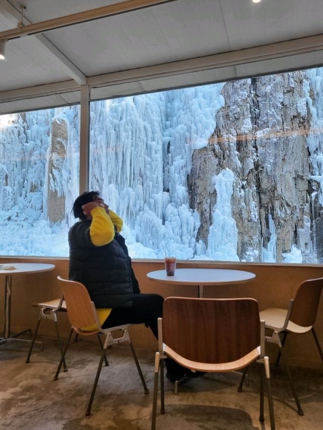 청송여행 필수코스로 추천하는 빙벽카페