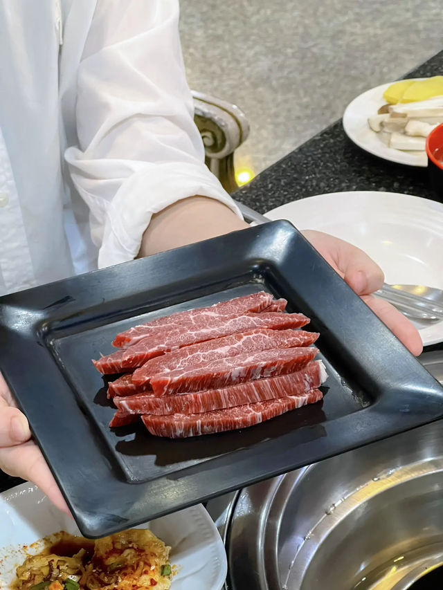 ปิ้งย่างร้านลับ  🫑🥩ในโรงแรมเกือบร้าง