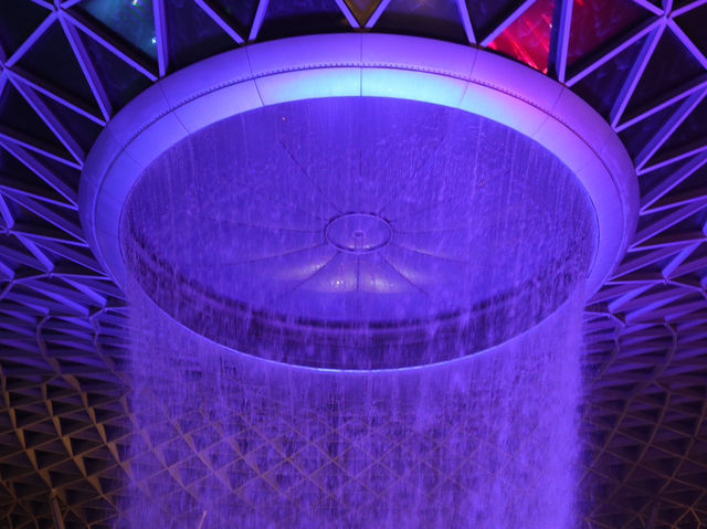 Discover the Magic of Jewel Changi Airport at Night