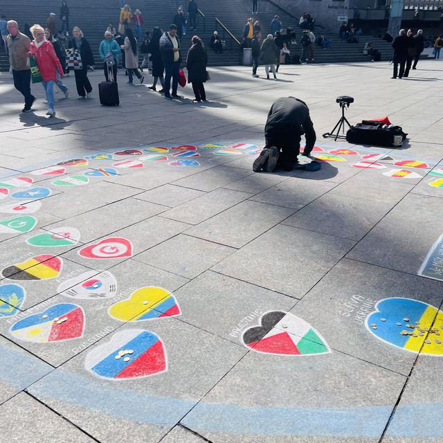 A Cologne Adventure: Love , Locks, and Cobblestones