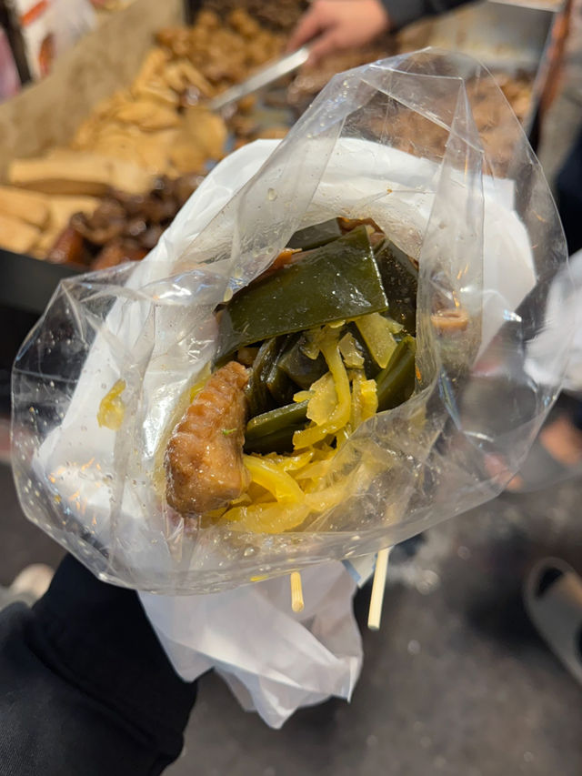 Feng Chia Night Market: A Vibrant Food Haven for Locals and Visitors