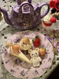 Pretty high tea at Cafe Acorite🐰💜