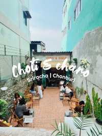 เชาตี้ แอนด์ ชาโร คาเฟ่สุดคิ้วท์ย่านศรีราชา