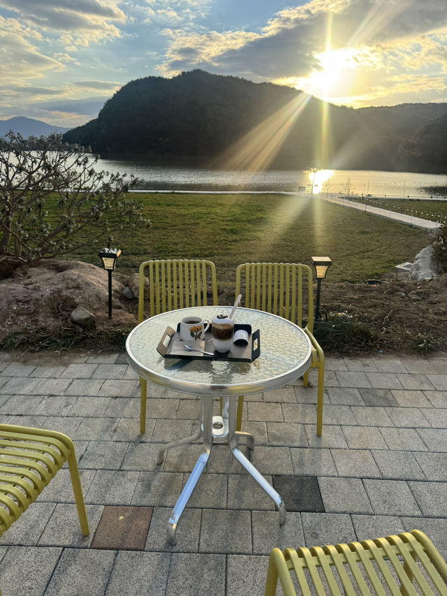 넓고 탁트인 뷰가 멋진 바실라 넓고 탁트인 뷰가 멋진 바실라