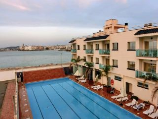 Stay at the seaside resort near Barcelona: Port Sitges Hotel