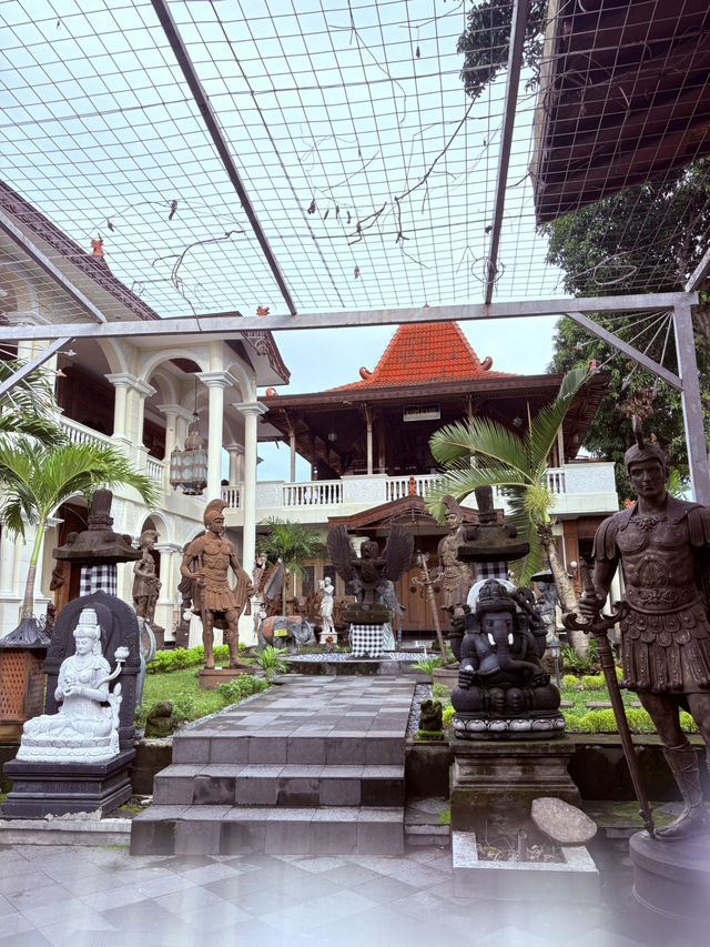  日惹藝術氛圍滿滿！ Rumah Pesik Art & Heritage Hotel 