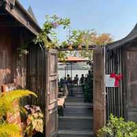 Baan Thong Krub บ้านทองกลับ 