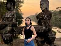 จุดลับชมพระอาทิตย์ตกดินที่นครวัด Sunset 🌅 