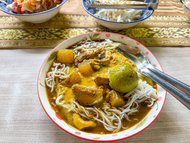ร้านขนมจีนเจ้าดัง ย่านโคกกลอย