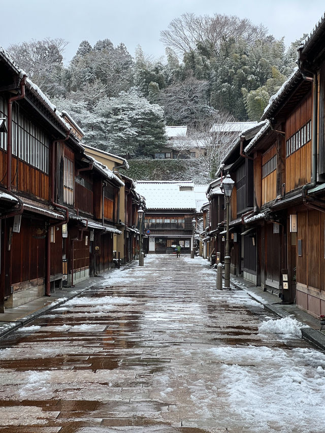 【金沢】雪景色のひがし茶屋街