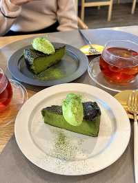 Trendy Café with Amazing Curry & Sweets – 202 Curry Do 🍛✨