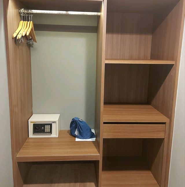 โบนิโต้ ชิโนส์ ที่พักหลักร้อยในเมืองนครสวรรค์
