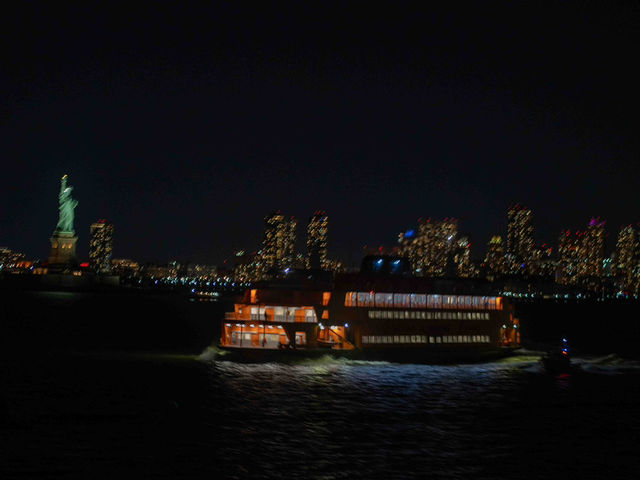 【自由の女神フェリーで観光を満喫】🚢🗽