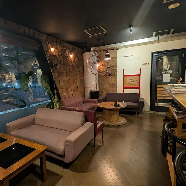【和歌山】🇯🇵 デザインウェアズカフェ