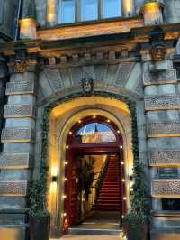 A Gorgeous Stay in the Heart of Edinburgh 🏨