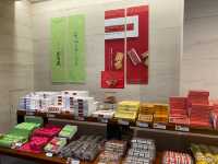 スイーツ天国！帯広「六花亭 本店」🍰🍫