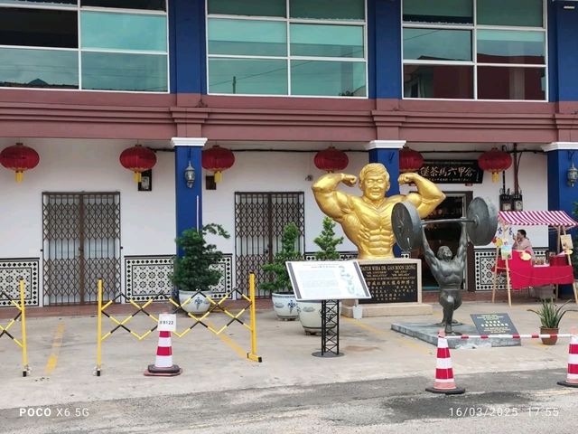 Special statue 