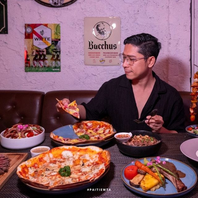 ร้านอาหารสุดคราสสิค ฟีลเรโทรย้อนยุค Grill 'n Brew