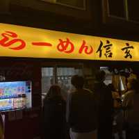【北海道】深夜でも行列が絶えない大人気ラーメン屋🍜