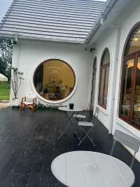 คาเฟ่ Une Fille Café And Space