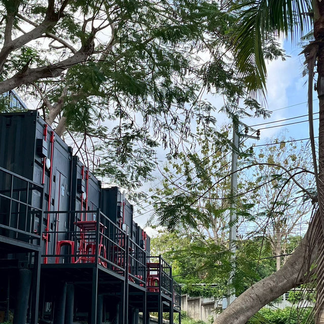 NOMADS HOMESTAY & Restaurant 🌴 ที่พักฟีลดี 