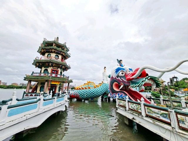 ชมศาลา 2ฤดูที่ Lotus Pond🪷