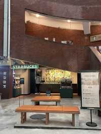 【🇰🇷韓国】広蔵市場にスタバができた‼️雰囲気最高🪔絶対行ってほしい❣️