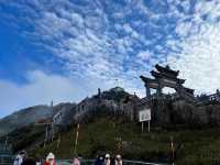 ยอดเขาฟานซีปัน (Fansipan Mountain)