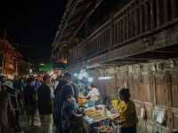 เที่ยวถนนคนเดินเชียงคานหน้าฝน ของกินฉ่ำ