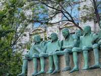 My Madrid Day: Uncovering Secrets & Iconic Sights! 🇪🇸🐻🌳